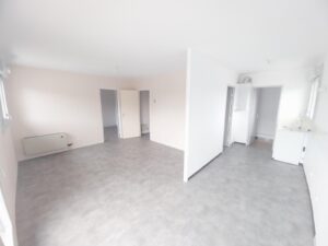 photo 00215 00012 00001 00261 2fa69753 7a55 4c36 8c75 c9263c8e7527